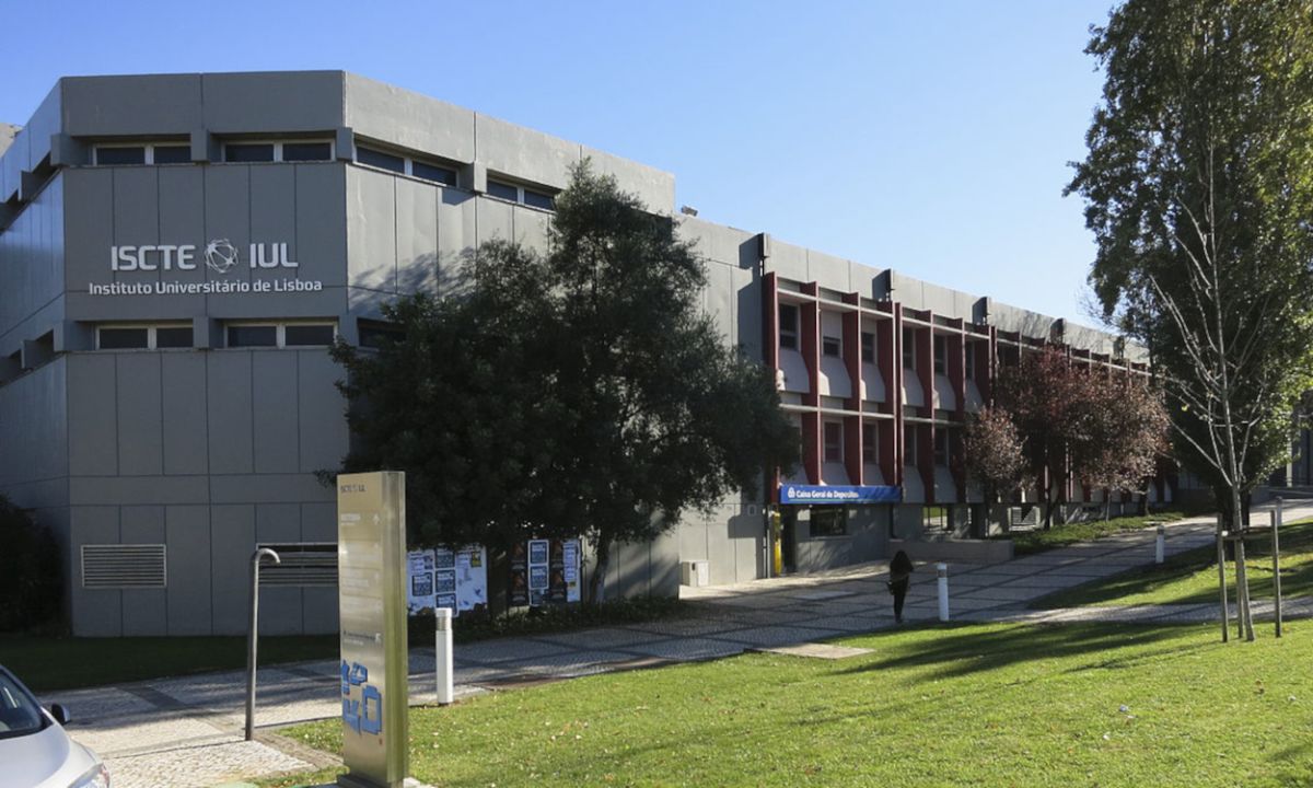 images/News/2026/01/2026-01_ICSWEurope_ExpertSeminar_Raul_Hestnes_Ferreira_ISTE_1250x750.jpg#joomlaImage://local-images/News/2026/01/2026-01_ICSWEurope_ExpertSeminar_Raul_Hestnes_Ferreira_ISTE_1250x750.jpg?width=1250&height=750